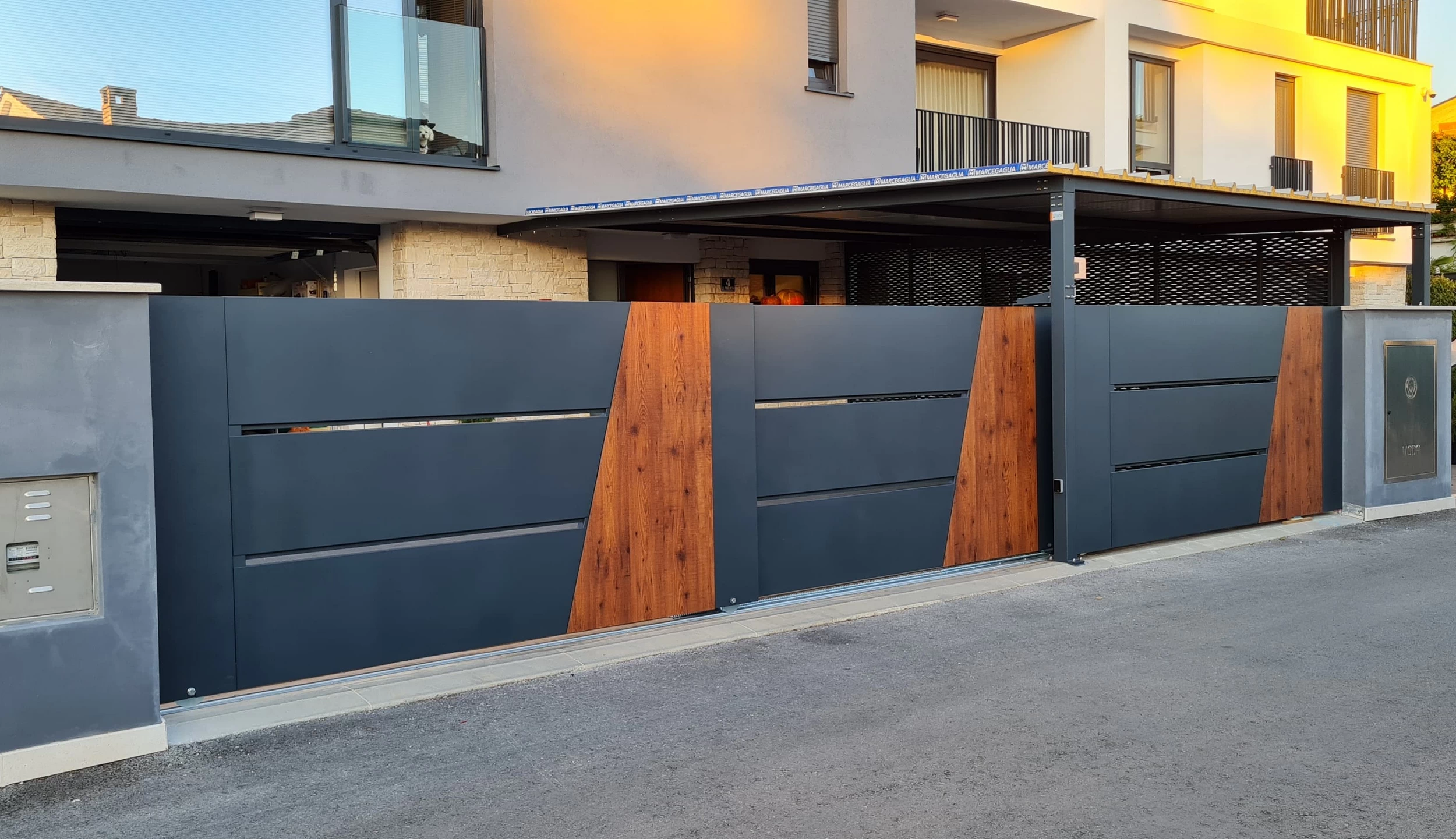 OKOVI I SISTEMI ZA DVORIŠNA VRATA